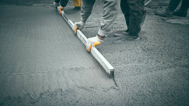 Best Concrete Sidewalk Installation  in Delft Colony, CA